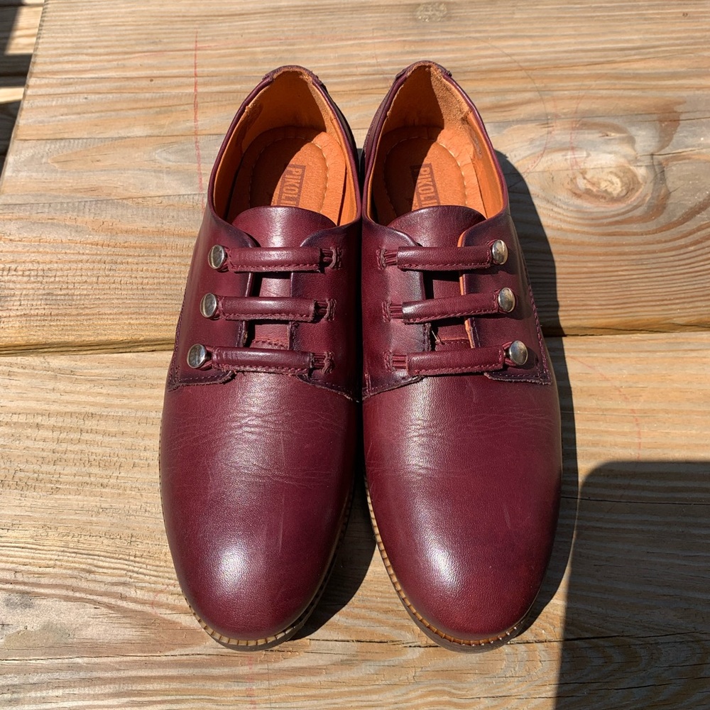 NWOT Pikolinos Loafers